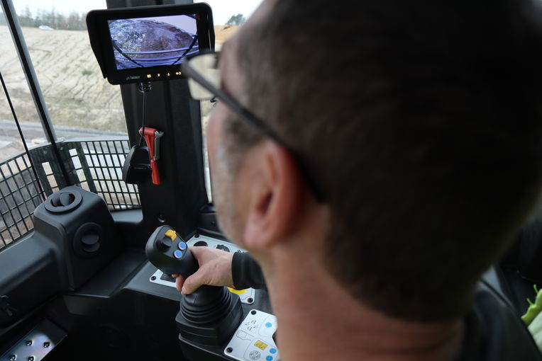 Operation based on travel speed rather than revolutions.